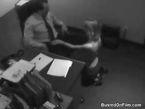 Secretary gets on her knees and blows boss