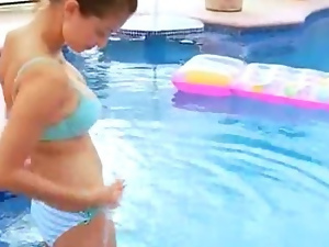 breasty babe masturbating in the pool