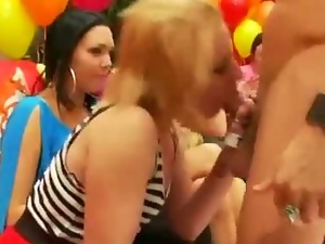 Blonde Goes In For The Blowjob