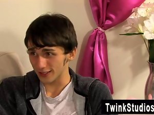 Twink video Colby London has a stiffy fetish and he's not afraid to