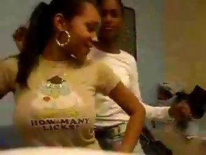 Dominican with mega boobs dances - Who is she