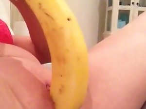 Amateur banana masturbation