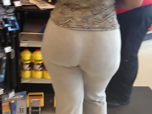 Big Ebony Dirty ass in Auto store