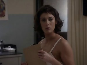 Lizzy Caplan - Masters of Sex 06