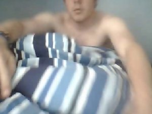 Straight lads feet on webcam #199