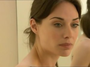 Claire Forlani nue - The diplomat