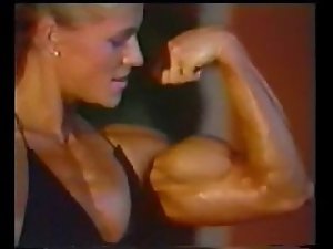 FBB Anja Langer Posing Biceps Bikini