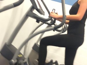 Luscious randy teen working out