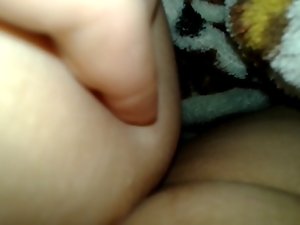 Jerking off and fingering gf's sexy fanny