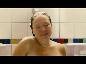 Michelle Williams Sarah Silverman and Jennifer Podemski nude in the shower