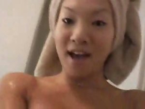 Asian Webcam Cutie Oiling Up